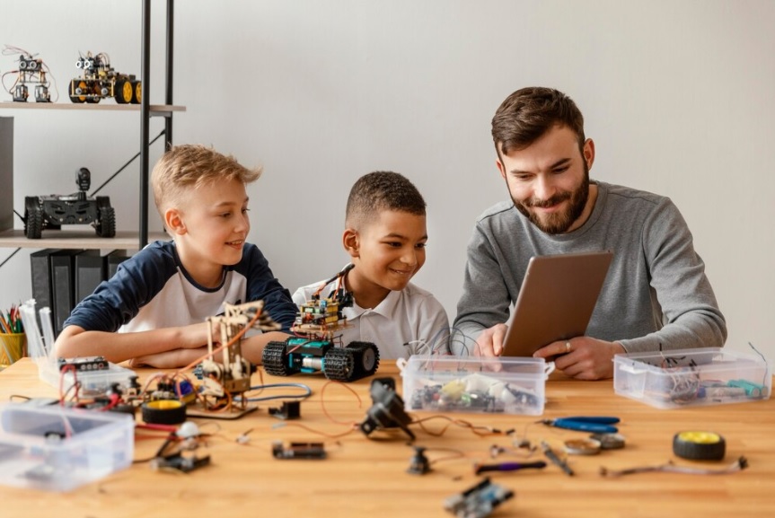Groep 5 en 6 | LEGO Spike| Vrijdag va. 22 mei