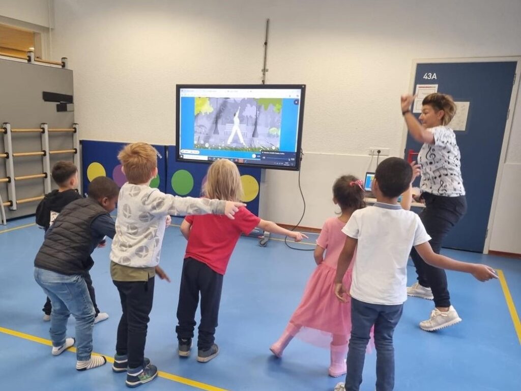 Muziekles en taxivervoer maken VSD toegankelijk voor iedereen op de Tine Marcusschool